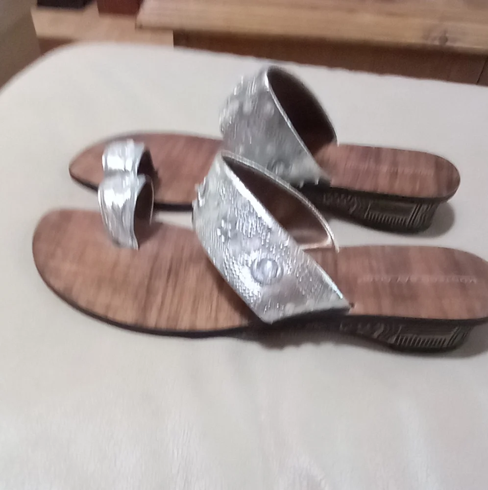 Montego Bay Club Sandals - Picture 2 of 7